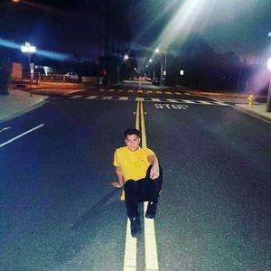 Meet your Posher, Ezequiel